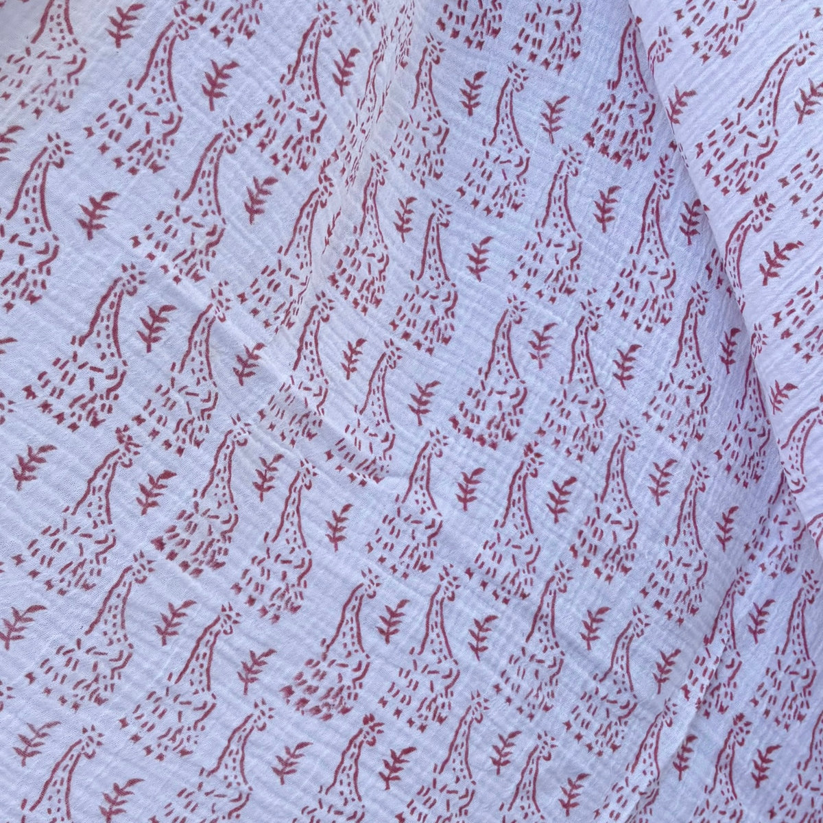 WooWoo Organic Muslin Swaddle - Red Giraffe